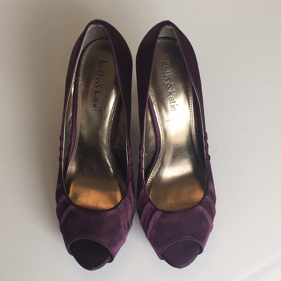 Kelly & Katie Satin Heels - Picture 3 of 7